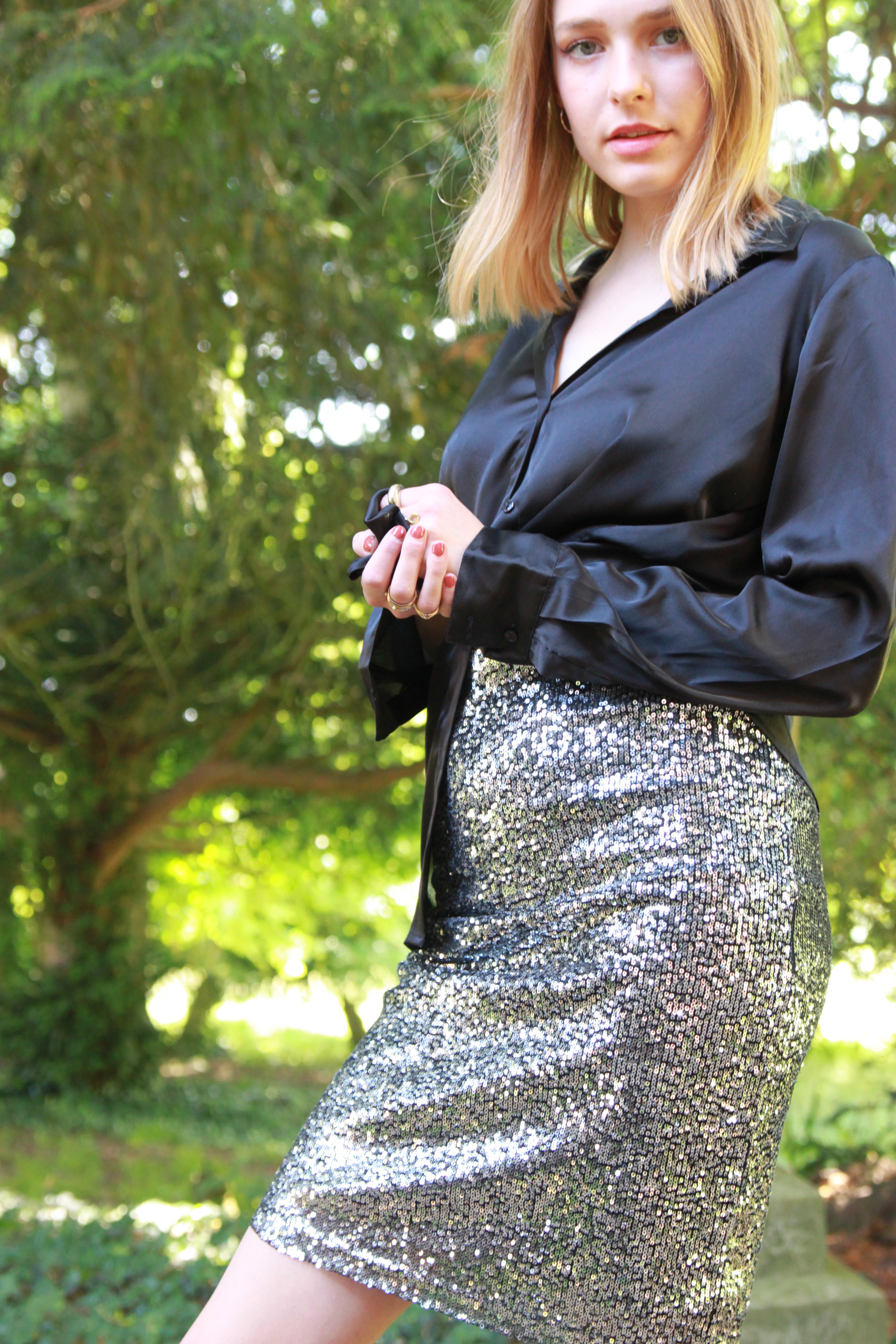 tops to wear with black sequin skirt