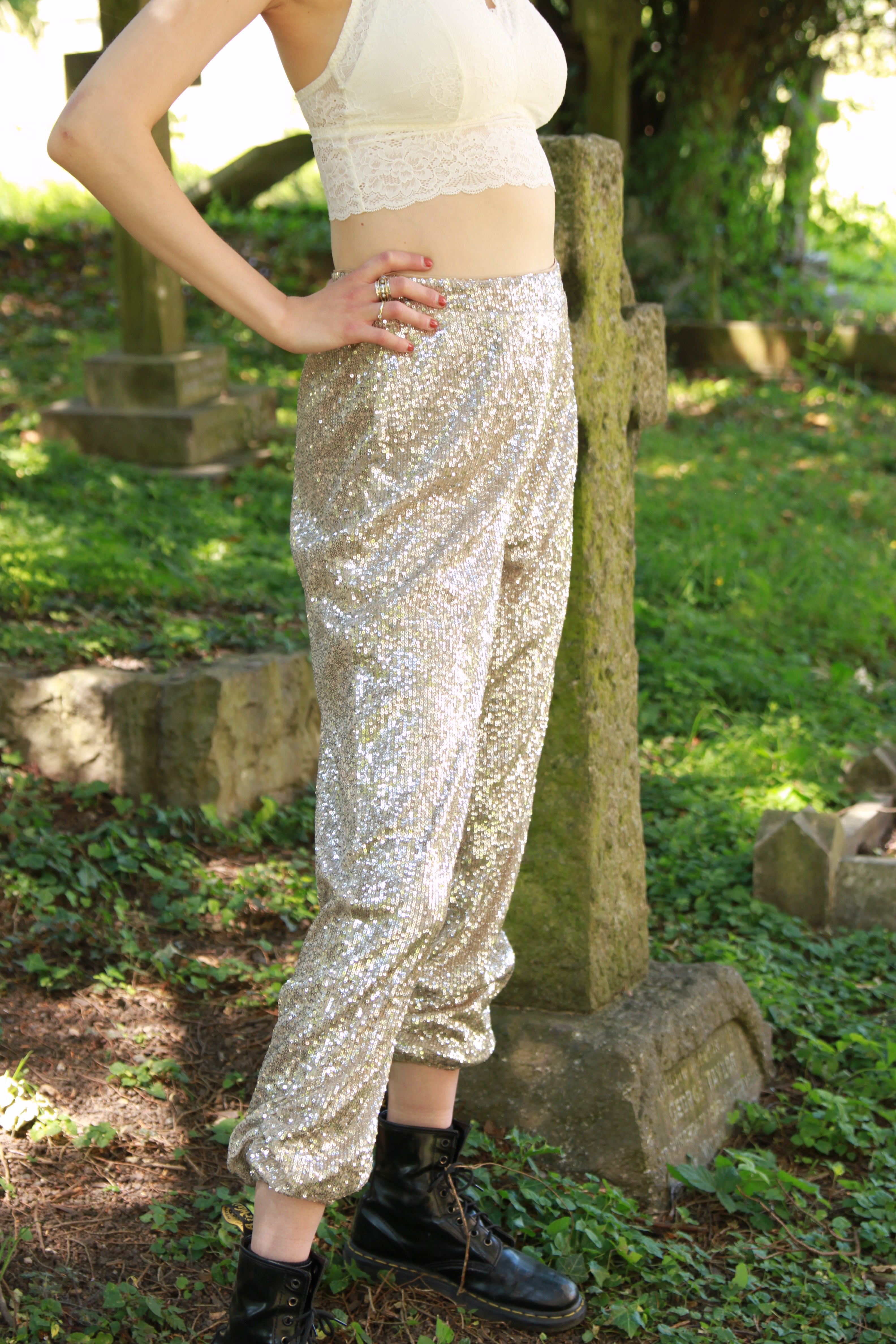 CHAMPAGNE GOLD SEQUIN JOGGER STYLE TROUSERS – FreeSpirits Fashion